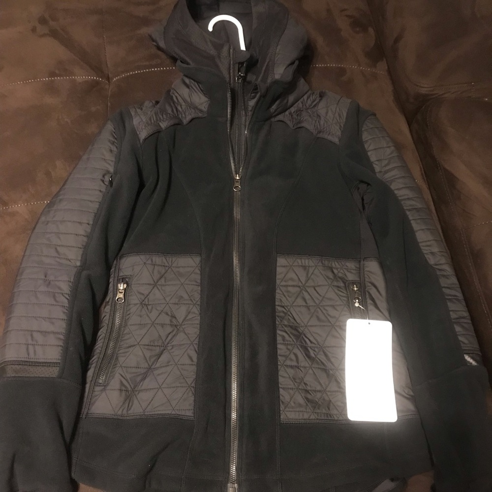 NWT Lululemon Fleecy Keen Black Jacket II 8